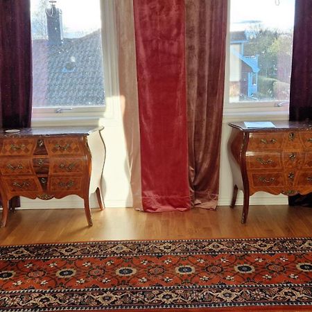 Lila Rummet - Rum Naera Bad Och Centrum, 1 Tr Upp - Saengklaeder & Handdukar Ingar Färjestaden المظهر الخارجي الصورة